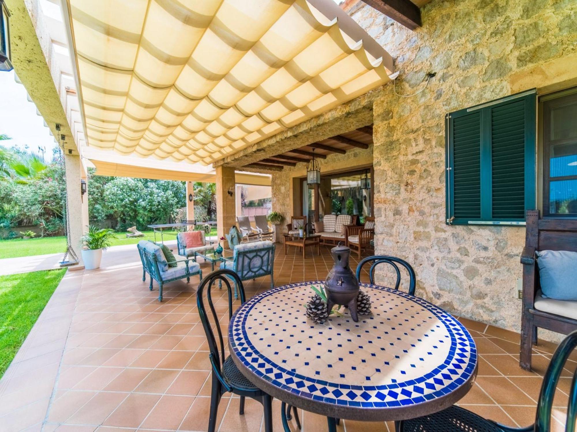 For 6 Guests, * Artá